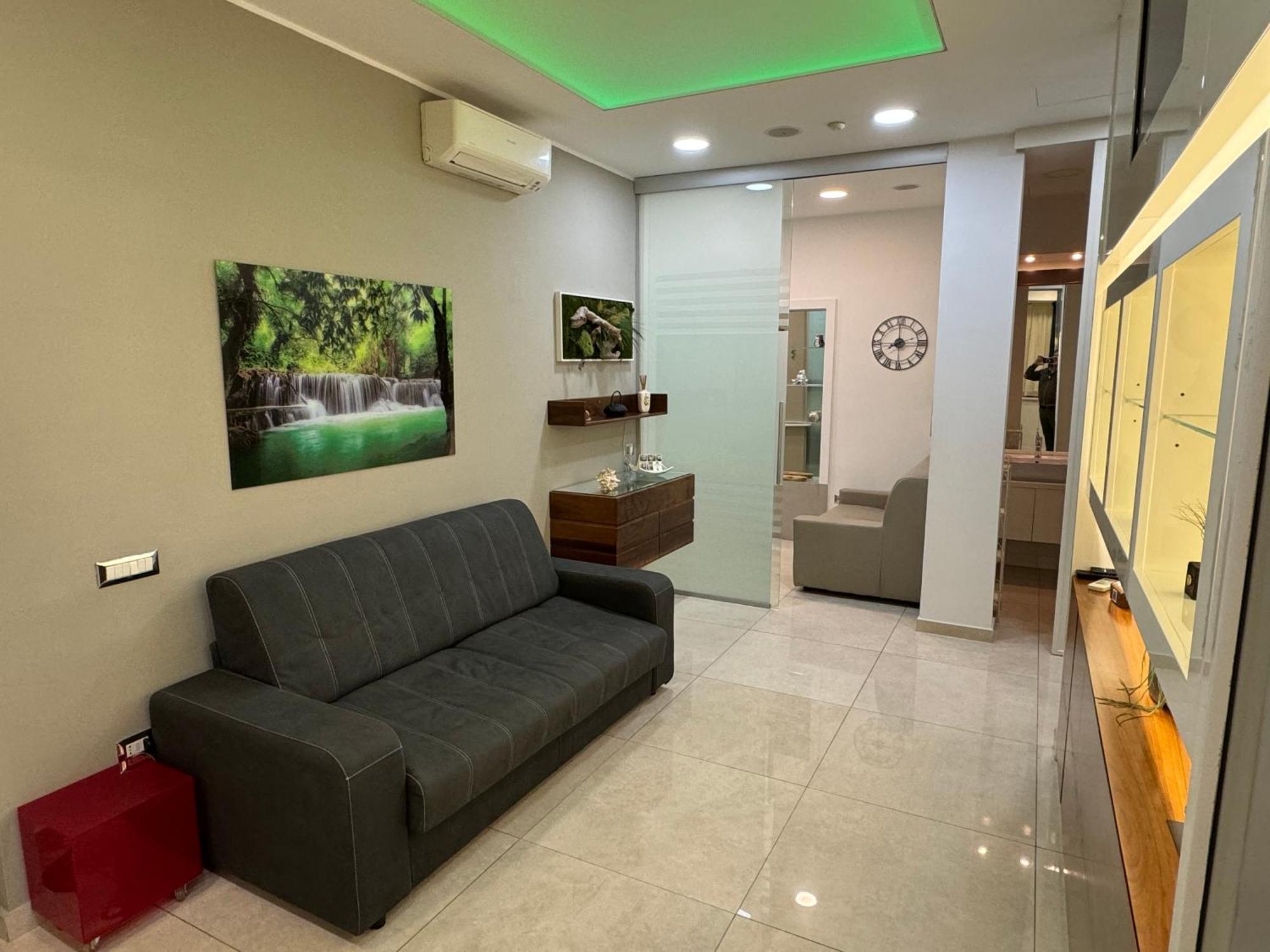 Appartement House Moni Napels